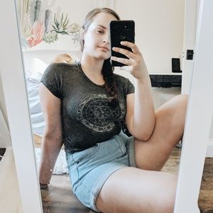 Grunge Graphic Crop Top